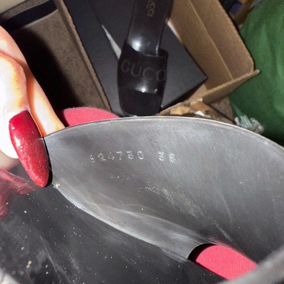 **SOLD*****Gucci, Black rubber slides size 38 USA 8 - Picture 9 of 9